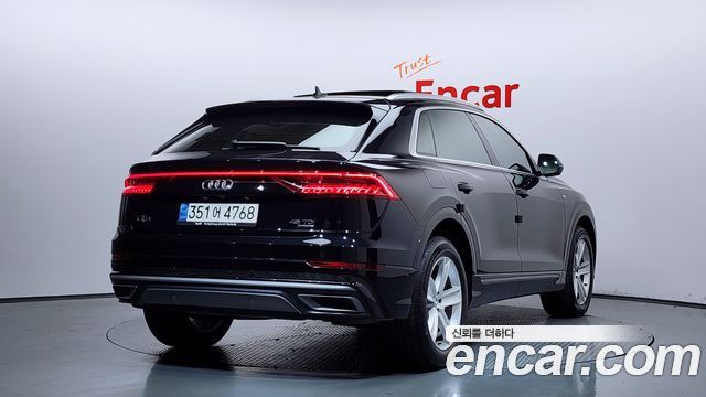 Audi Q8 45 TDI Quattro Premium — пробег 69 684 км — фото 2 из 5