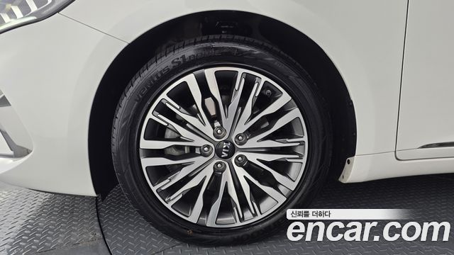 Kia K7 из Кореи Encar