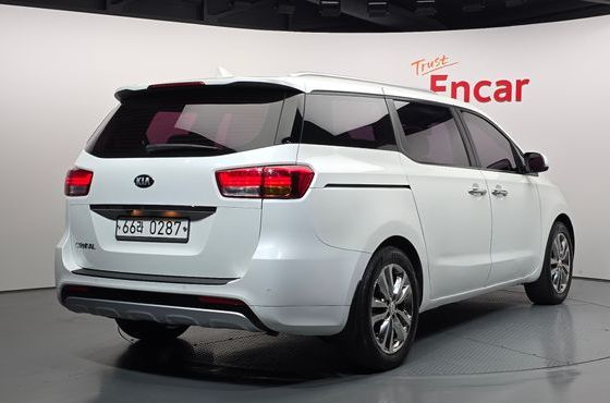 Kia Carnival 9-seater Prestige — пробег 202 316 км — фото 2 из 5