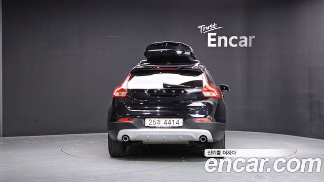 Volvo V40 из Кореи Encar