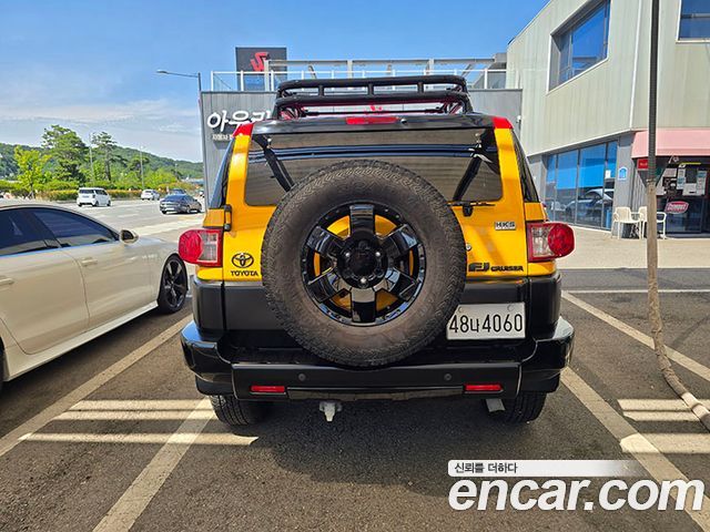Toyota FJ Cruiser 4WD V6 — пробег 178 511 км — фото 2 из 5