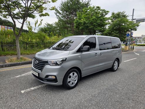 Hyundai Starex Wagon 12-Seater Smart — пробег 104 360 км — фото 1 из 5