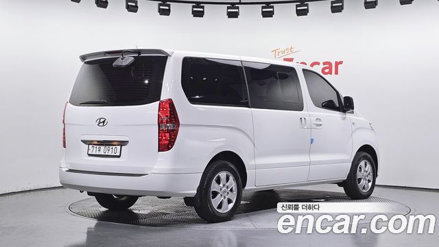 Hyundai Starex 4WD Wagon 12-Seater Modern — пробег 17 024 км — фото 2 из 5