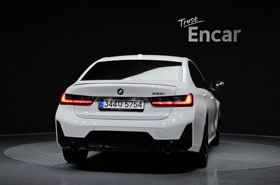 BMW 3-Series 320i M Sport — пробег 13 133 км — фото 4 из 5