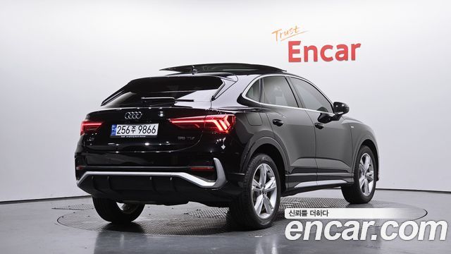 Audi Q3 35 TDI Premium Sportback — пробег 76 695 км — фото 2 из 5