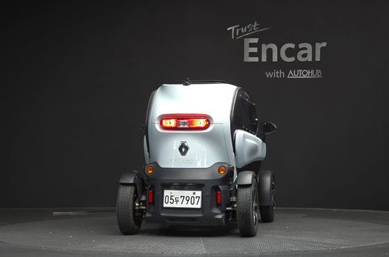 Renault (Samsung) Twizy Intens(2-seater) — пробег 24 056 км — фото 4 из 5