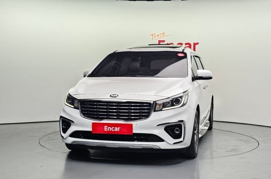 Kia Carnival 9-Seater Luxury — пробег 149 462 км — фото 3 из 5