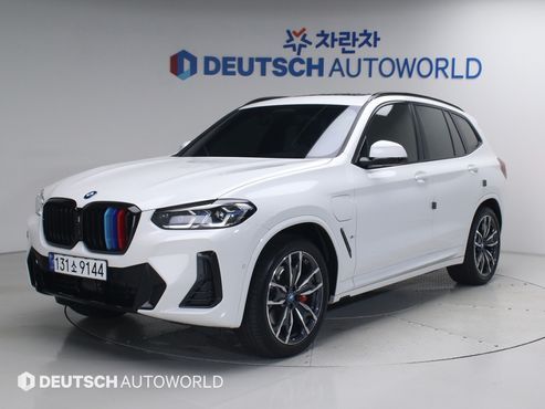 BMW X3 xDrive 30e M Sports Pro — пробег 11 797 км — фото 1 из 5