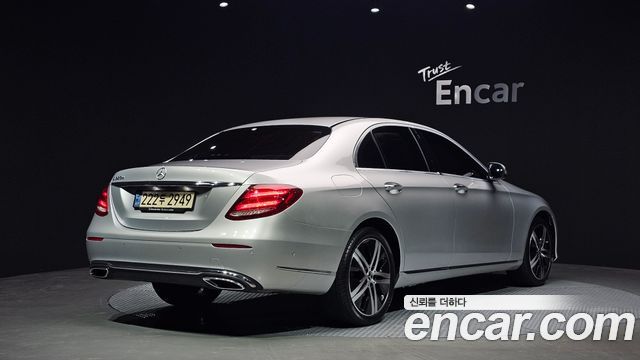Mercedes-Benz E-Class из Кореи Encar