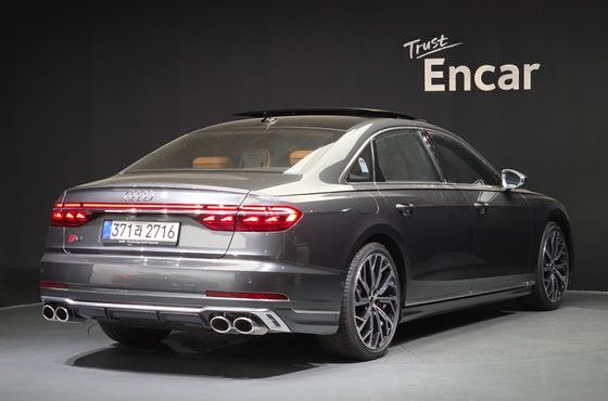 Audi S8 4.0 TFSI Quattro LWB — пробег 26 км — фото 2 из 5