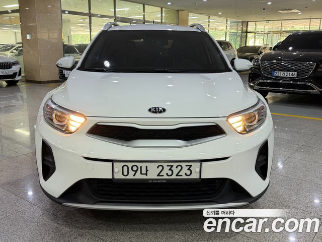 Kia Stonic Diesel 1.6 Deluxe — пробег 99 002 км — фото 2 из 5