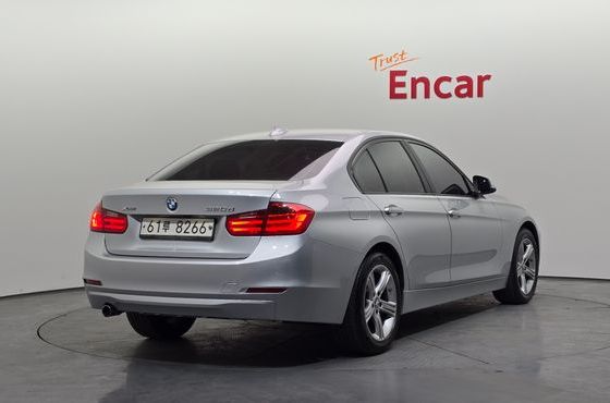 BMW 3-Series 320d xDrive — пробег 150 502 км — фото 2 из 5