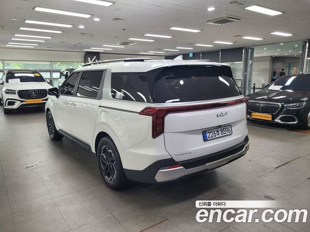 Kia Carnival 9-Seater Prestige — пробег 23 572 км — фото 2 из 5
