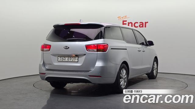 Kia Carnival 11-seater Deluxe — пробег 158 151 км — фото 2 из 5