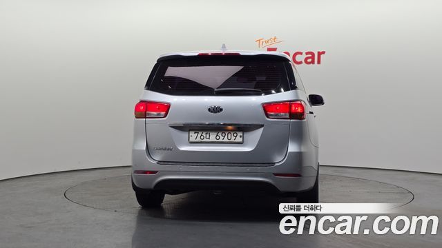 Kia Carnival 11-seater Deluxe — пробег 158 151 км — фото 4 из 5