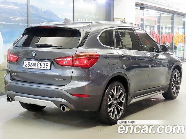 BMW X1 xDrive 20i xLine — пробег 82 307 км — фото 2 из 5
