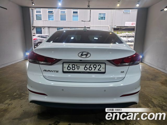 Hyundai AVANTE из Кореи Encar