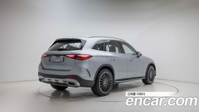 Mercedes-Benz GLC-Class GLC 300 4MATIC Avantgarde — пробег 3 994 км — фото 2 из 5