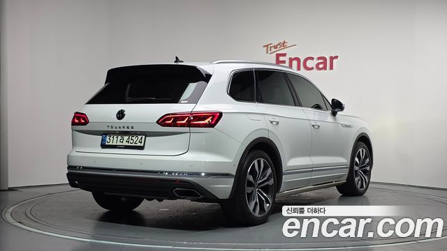 Volkswagen Touareg 4.0 TDI Prestige — пробег 55 318 км — фото 2 из 5