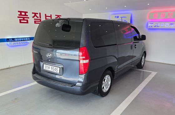 Hyundai Starex 3-Seater VAN CVX Luxury — пробег 272 000 км — фото 5 из 5
