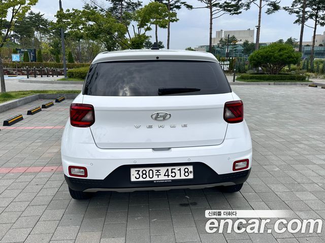 Hyundai Venue из Кореи Encar