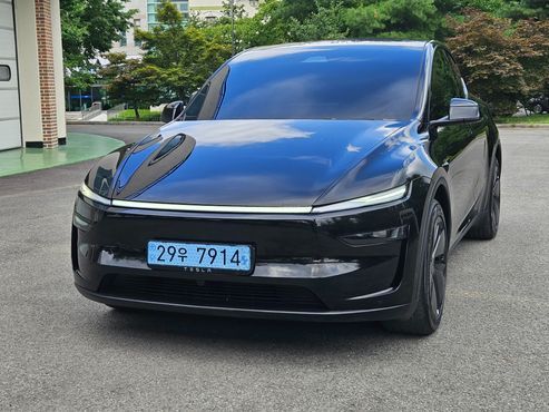 Tesla Model Y Long Range Launch Edition AWD — пробег 5 430 км — фото 3 из 5
