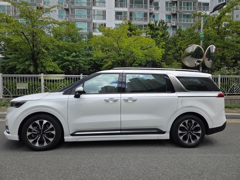Kia Carnival Gasoline 9-Seater Signature — пробег 21 583 км — фото 2 из 5