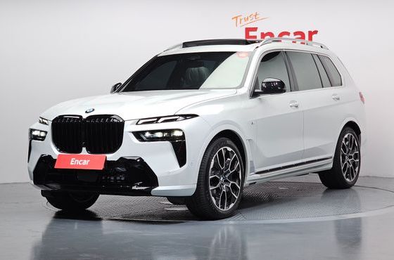 BMW X7 xDrive 40i M Sport 6STR — пробег 5 445 км — фото 1 из 5