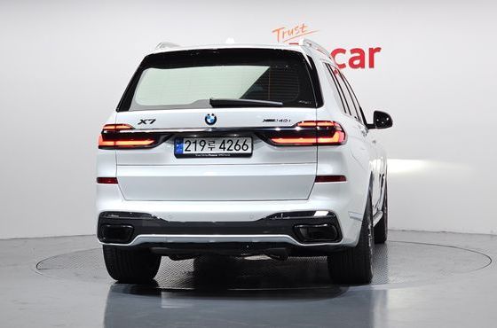 BMW X7 xDrive 40i M Sport 6STR — пробег 5 445 км — фото 4 из 5