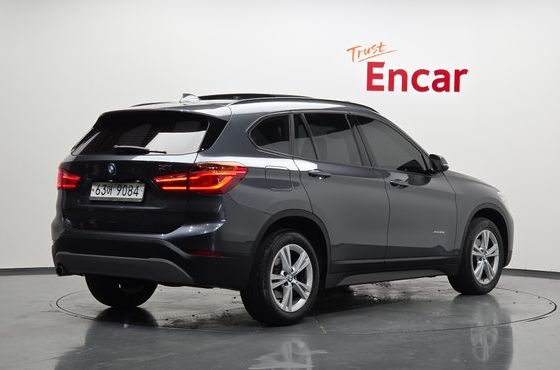 BMW X1 xDrive 18d — пробег 75 341 км — фото 2 из 5