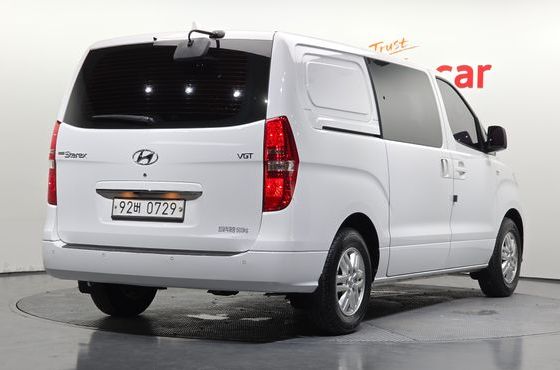Hyundai Starex Van 5-Seater Smart — пробег 104 444 км — фото 2 из 5
