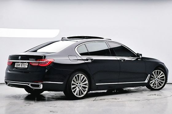 BMW 7-Series 750Li xDrive — пробег 67 413 км — фото 4 из 5