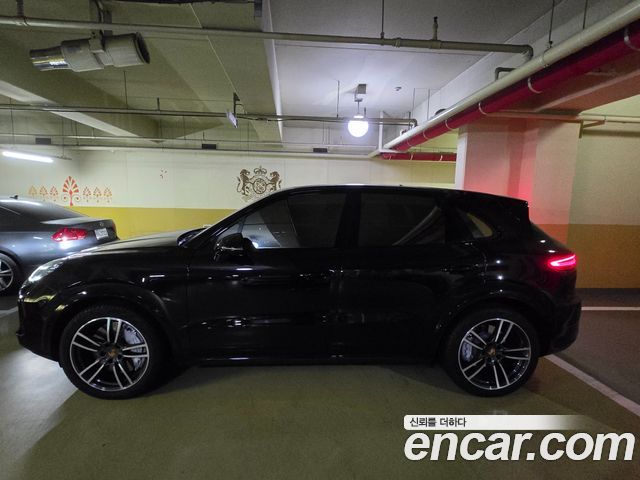 Porsche Cayenne 4.0 Turbo — пробег 15 000 км — фото 3 из 5