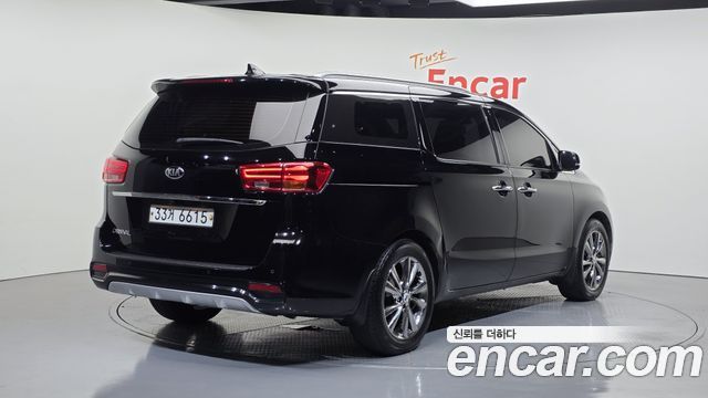 Kia Carnival из Кореи Encar