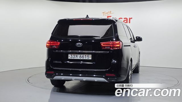 Kia Carnival из Кореи Encar