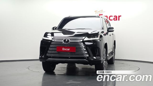 Lexus LX 700h Luxury — пробег 5 км — фото 3 из 5