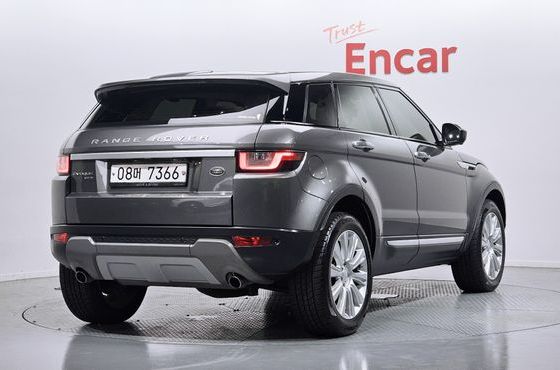 Land Rover Range Rover Evoque 2.0 TD4 HSE — пробег 100 482 км — фото 2 из 5