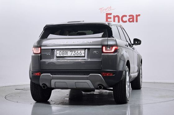 Land Rover Range Rover Evoque 2.0 TD4 HSE — пробег 100 482 км — фото 4 из 5