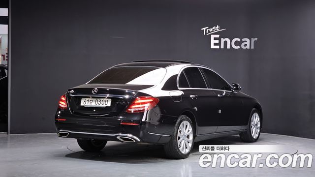 Mercedes-Benz E-Class из Кореи Encar