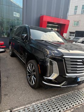 Cadillac Escalade 6.2 ESV ESV Premium Luxury Platinum — пробег 4 500 км — фото 4 из 5