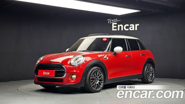Mini Cooper 5Door HIGH 3rd — пробег 105 206 км — фото 1 из 5
