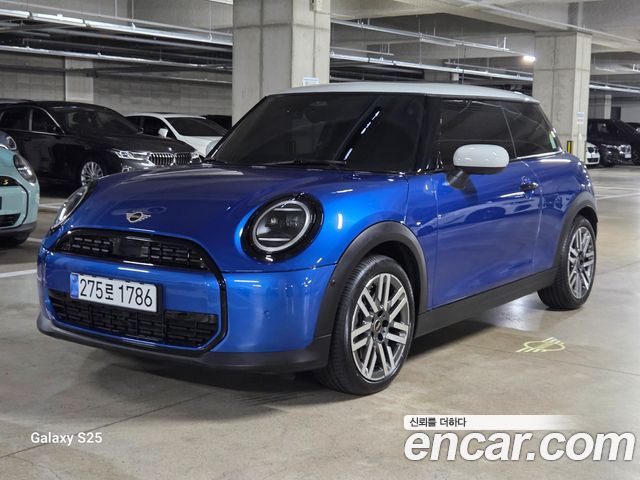 Mini Cooper Classic — пробег 4 271 км — фото 1 из 5