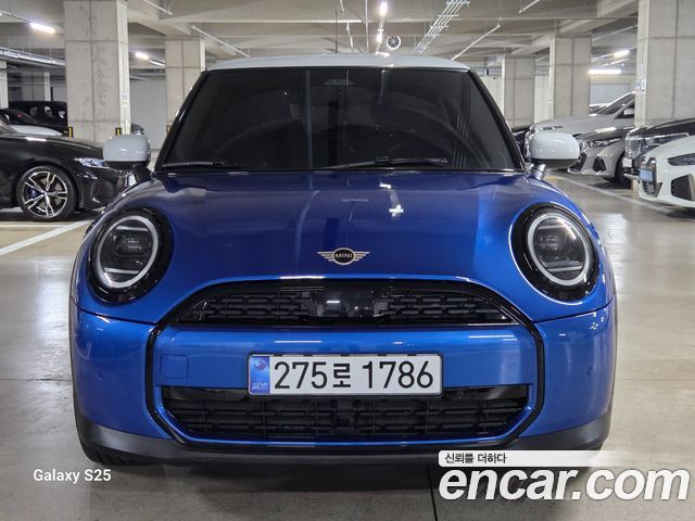 Mini Cooper Classic — пробег 4 271 км — фото 3 из 5