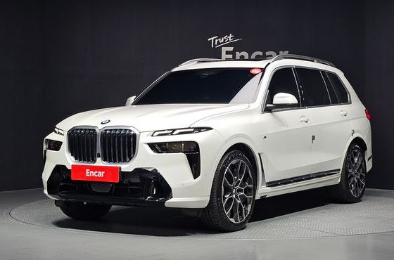BMW X7 xDrive 40i M Sport 7STR — пробег 25 737 км — фото 1 из 5