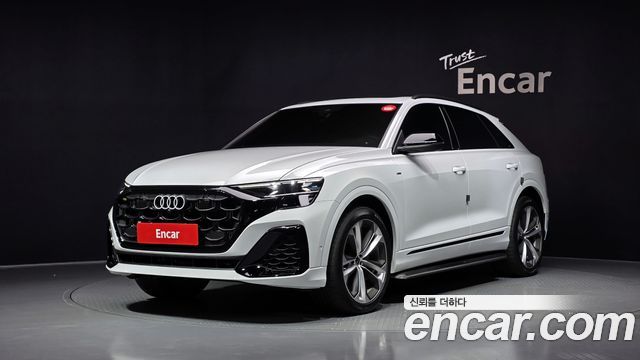 Audi Q8 55 TFSI Quattro Premium — пробег 18 137 км — фото 1 из 5
