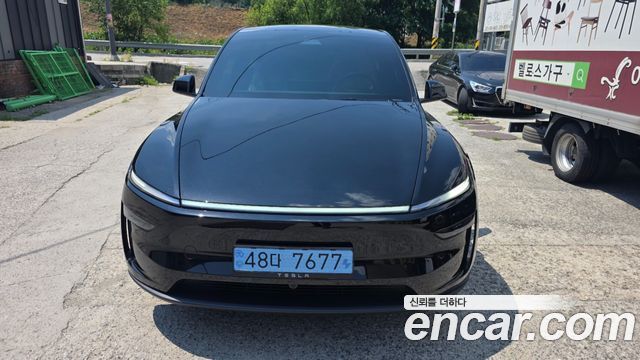 Tesla Model Y Premium RWD — пробег 500 км — фото 1 из 5