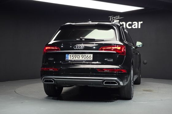 Audi Q5 40 TDI Quattro Premium — пробег 74 788 км — фото 4 из 5