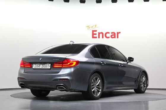 BMW 5-Series 530i M Sport Package Plus — пробег 153 558 км — фото 2 из 5