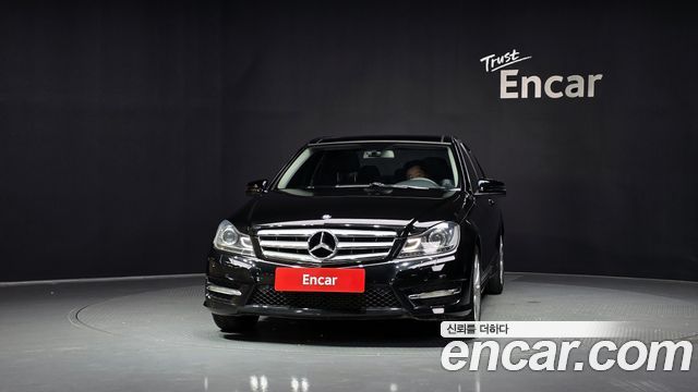 Mercedes-Benz C-Class C200 CGI AVANTGARDE — пробег 42 214 км — фото 3 из 5