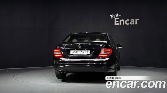 Mercedes-Benz C-Class C200 CGI AVANTGARDE — пробег 42 214 км — фото 4 из 5